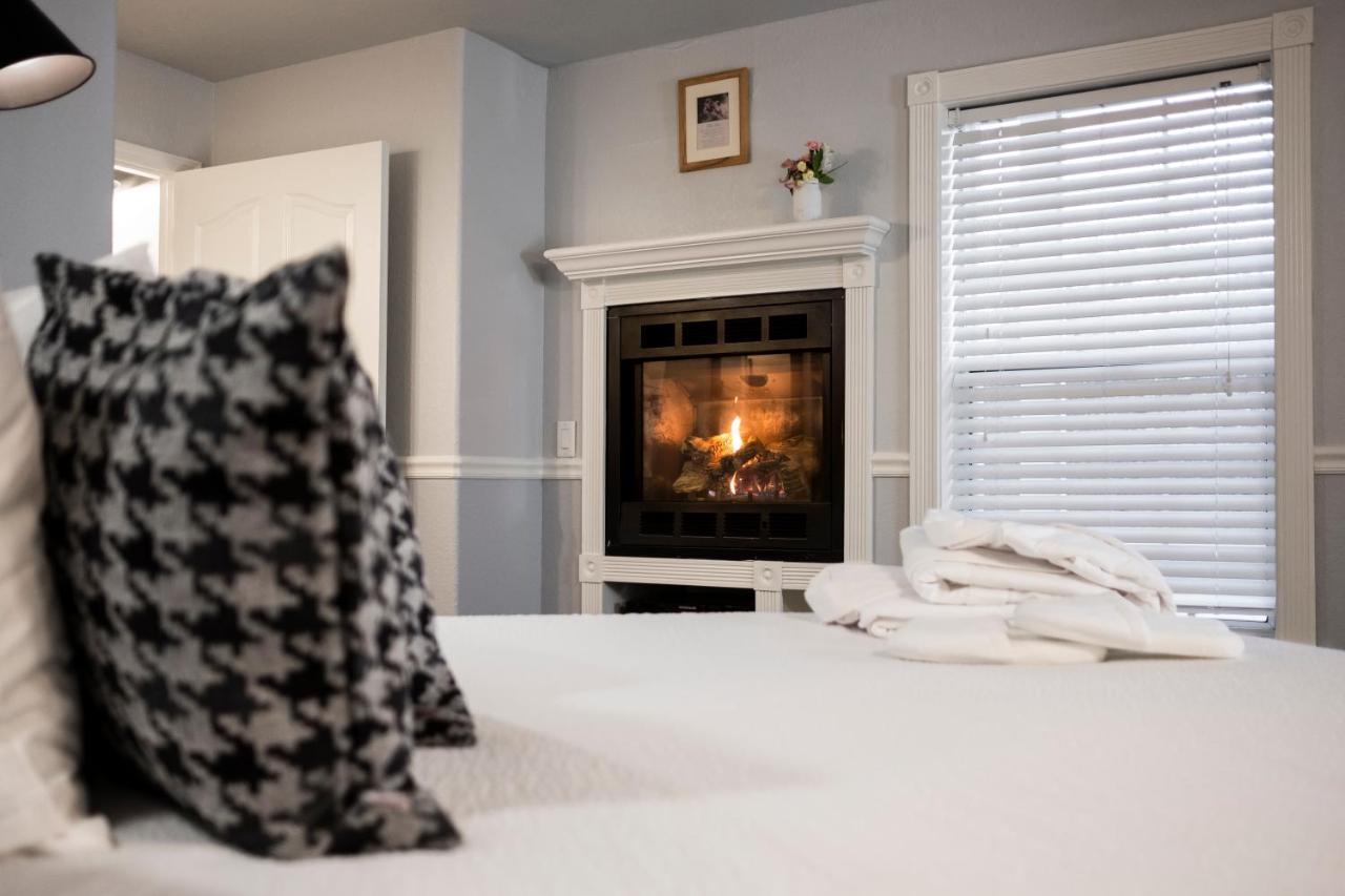 Hounds Tooth Inn Oakhurst Eksteriør billede