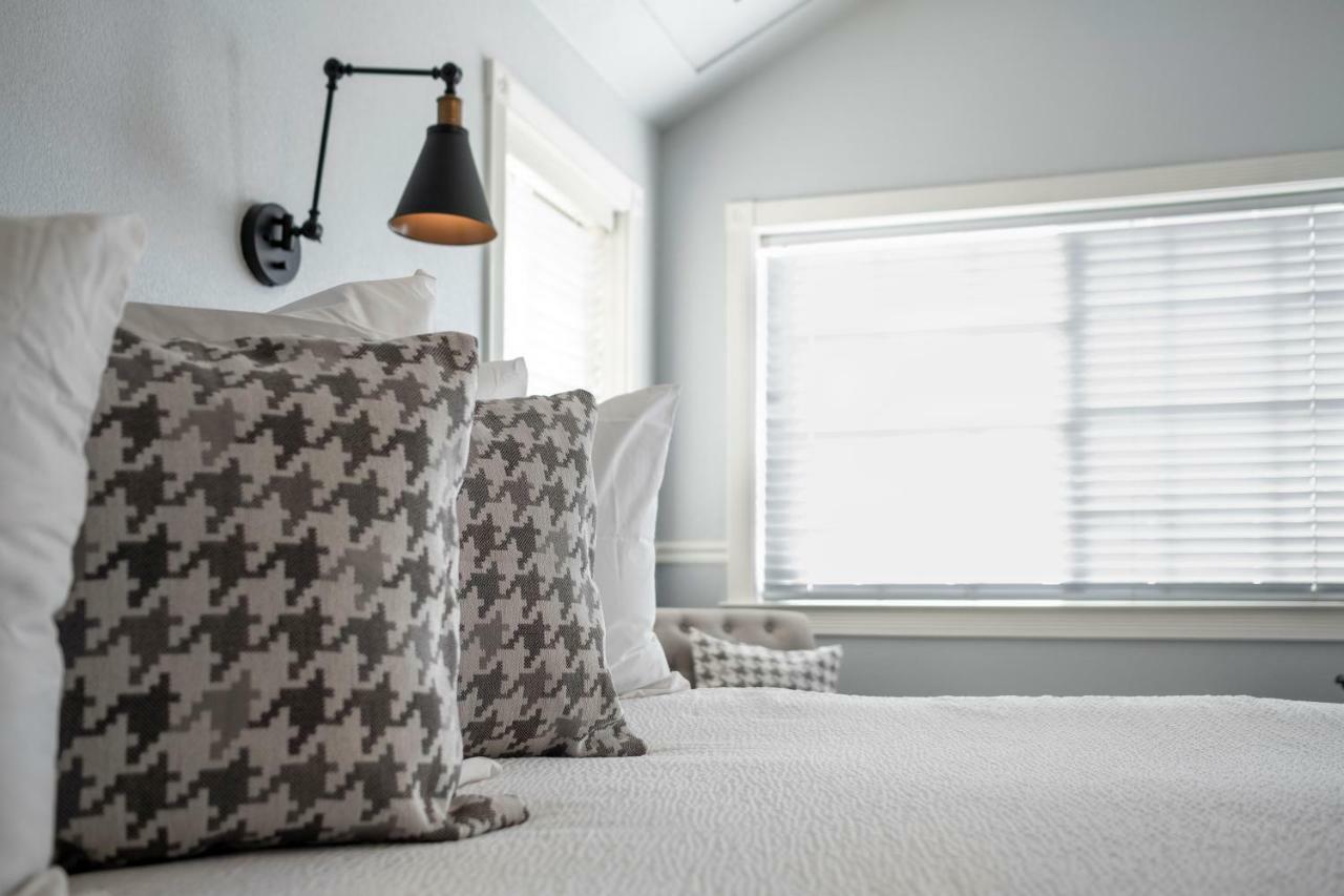 Hounds Tooth Inn Oakhurst Eksteriør billede