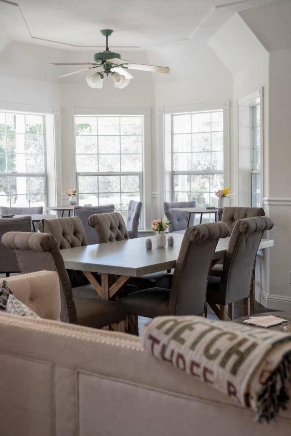 Hounds Tooth Inn Oakhurst Eksteriør billede