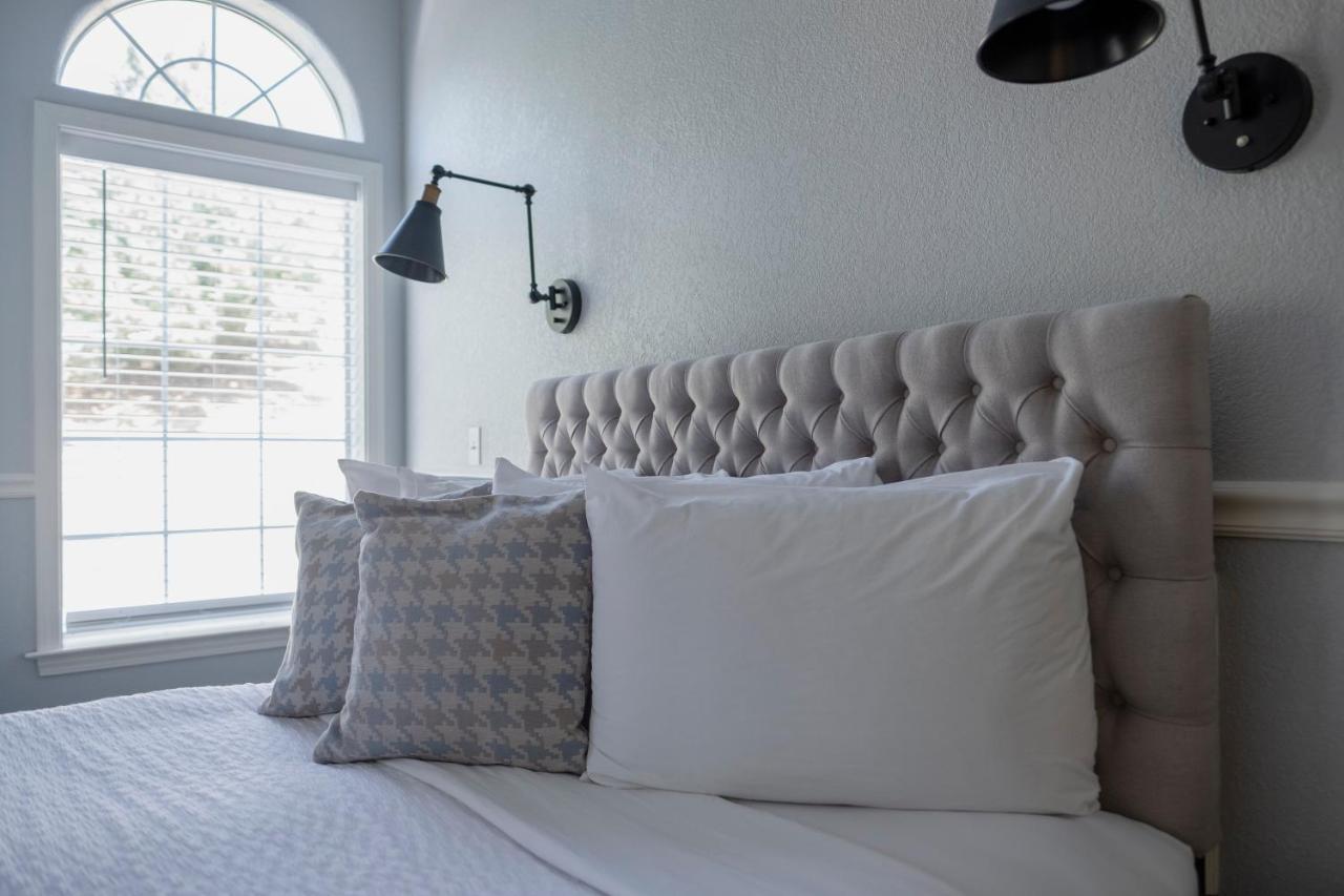 Hounds Tooth Inn Oakhurst Eksteriør billede